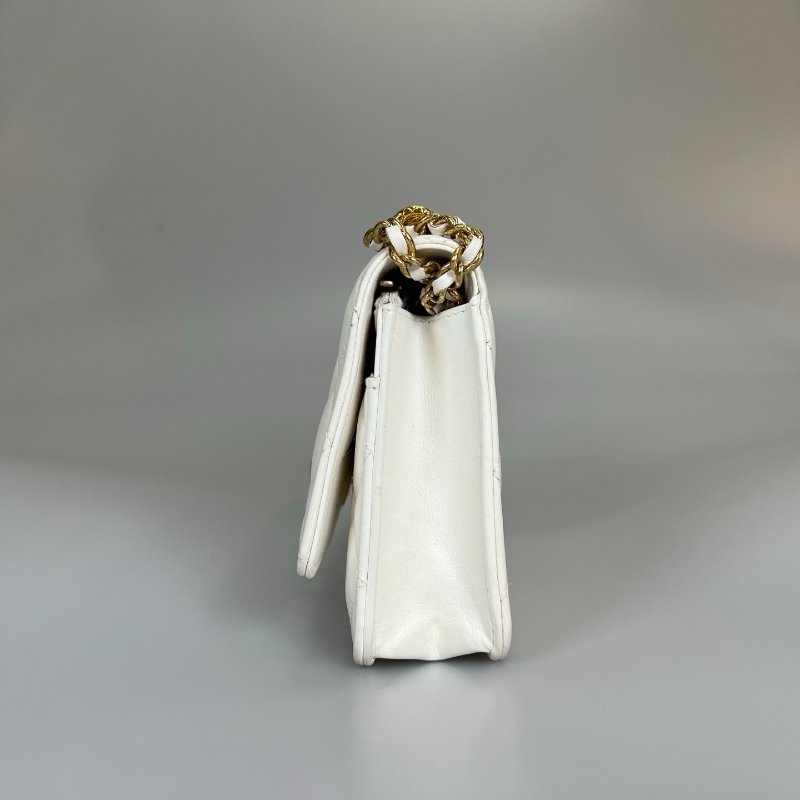 CHANEL CF雕刻季節款WOC包 白羊皮 晶片款-3