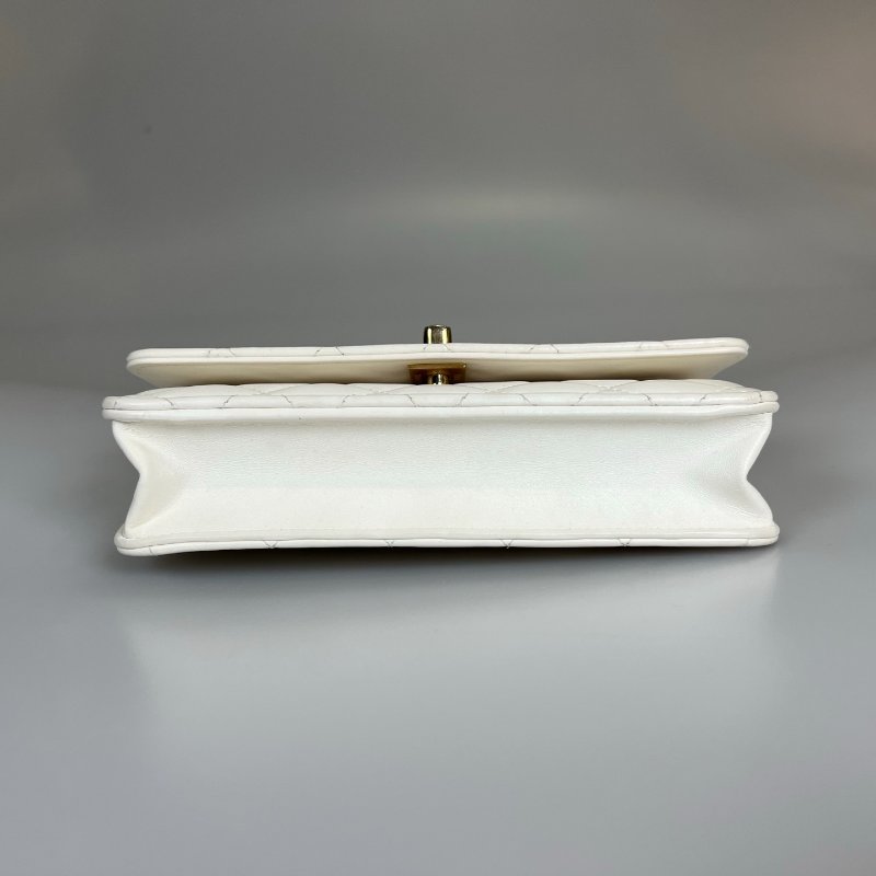 CHANEL CF雕刻季節款WOC包 白羊皮 晶片款-4