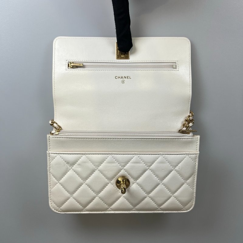 CHANEL CF雕刻季節款WOC包 白羊皮 晶片款-5