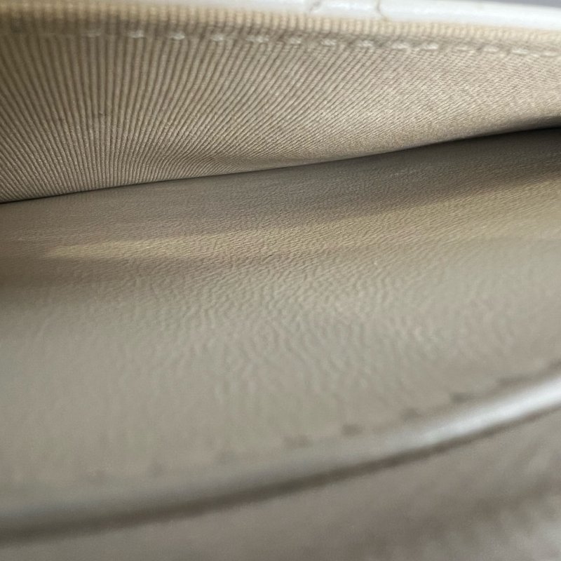 CHANEL CF雕刻季節款WOC包 白羊皮 晶片款-7