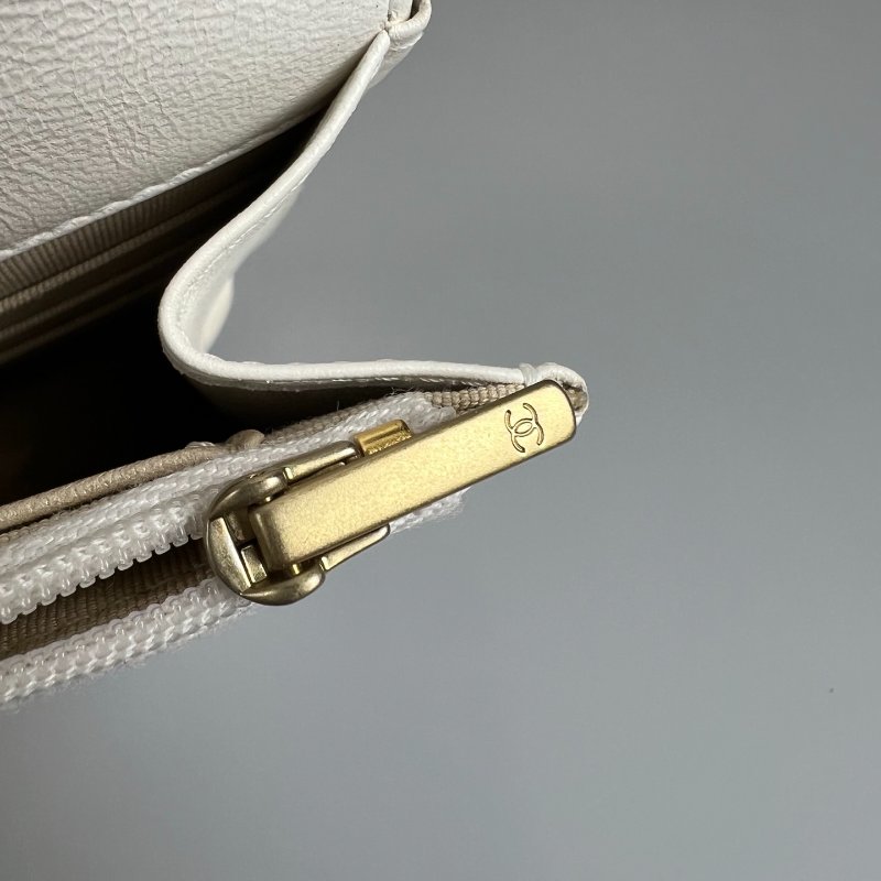 CHANEL CF雕刻季節款WOC包 白羊皮 晶片款-12