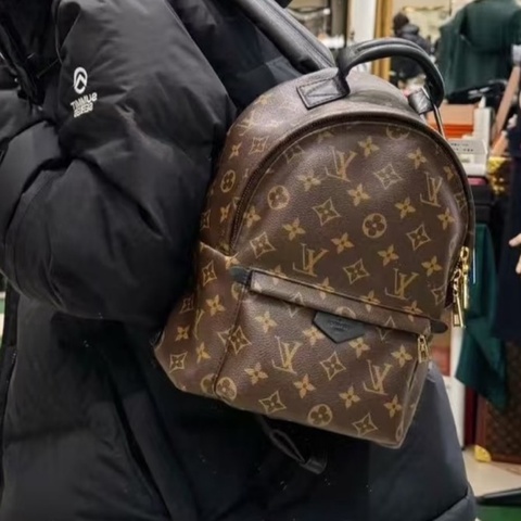 全網最低價 小書包 TWD 42,999 安心購 700 LV路易威登老花backpack後背包