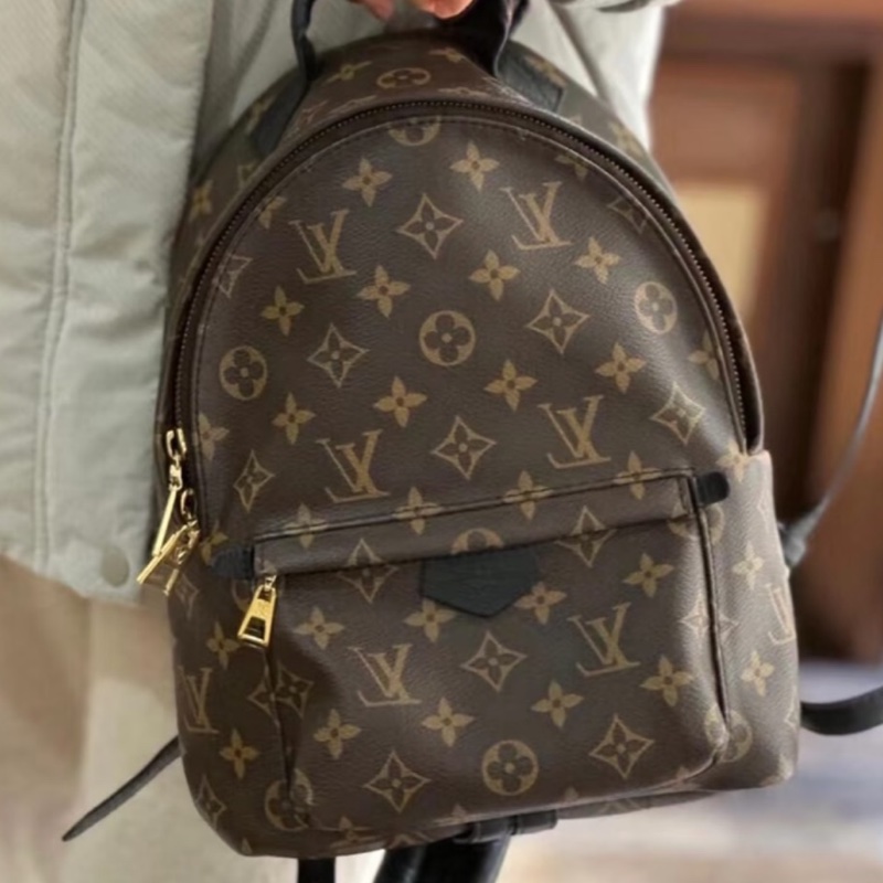全網最低價 小書包 TWD 42,999 安心購 700 LV路易威登老花backpack後背包-1