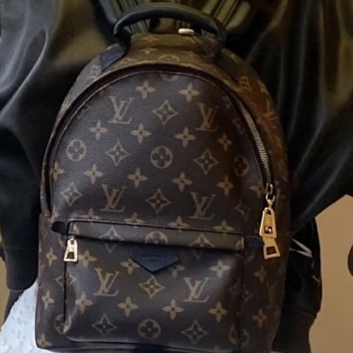 全網最低價 小書包 TWD 42,999 安心購 700 LV路易威登老花backpack後背包-2
