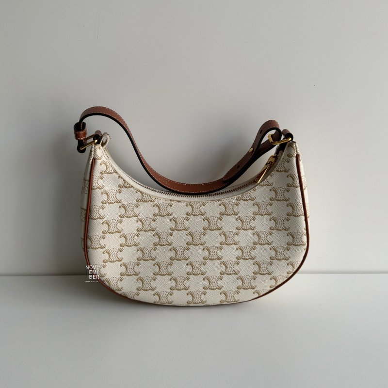 99新🆕 Celine 瑟琳 AVA 老花半月包 白色🤍-2