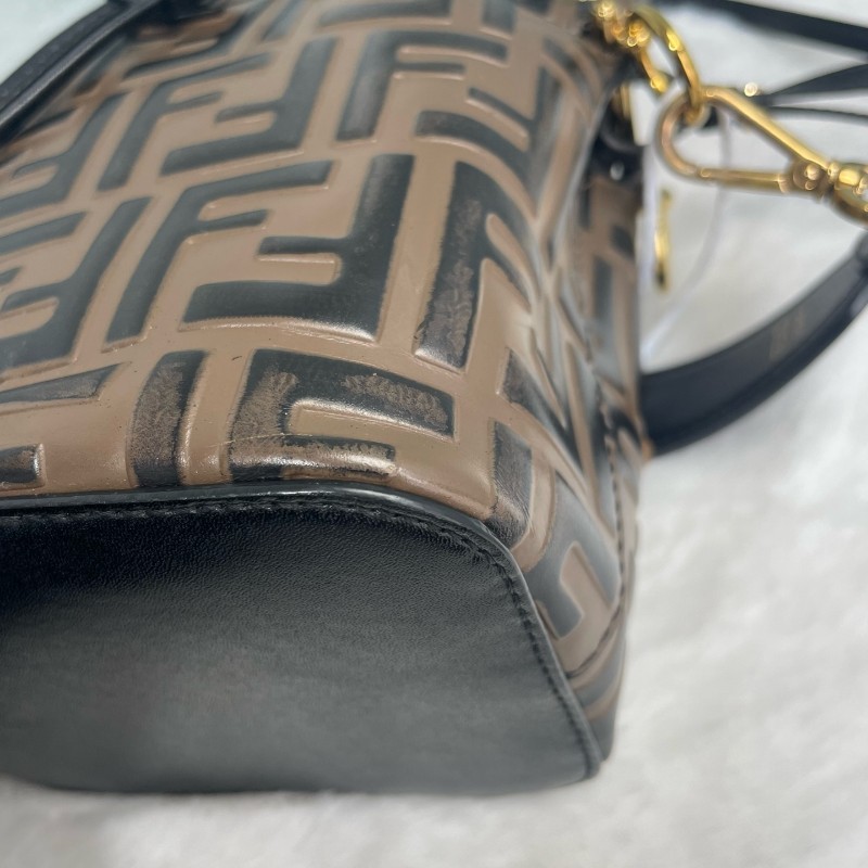 FENDI老花水桶 肩背包斜背包-12