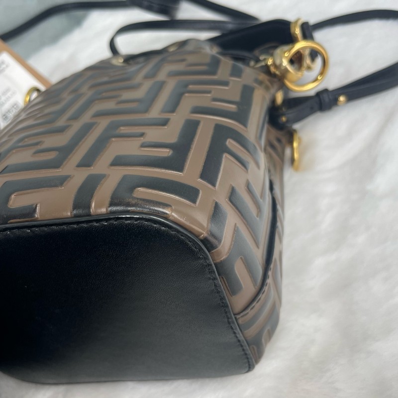 FENDI老花水桶 肩背包斜背包-14