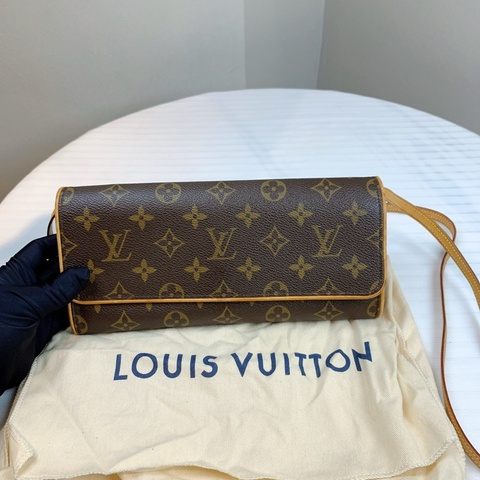 路易威登/Louis Vuitton  皮革 24.5*3*12