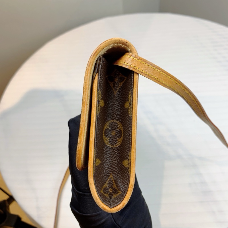 路易威登/Louis Vuitton 皮革 24.5*3*12-5