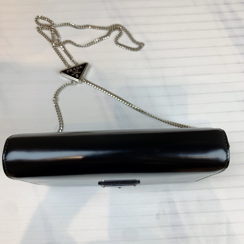 普拉達/Prada 亮面皮革單肩包 19*6*12-3