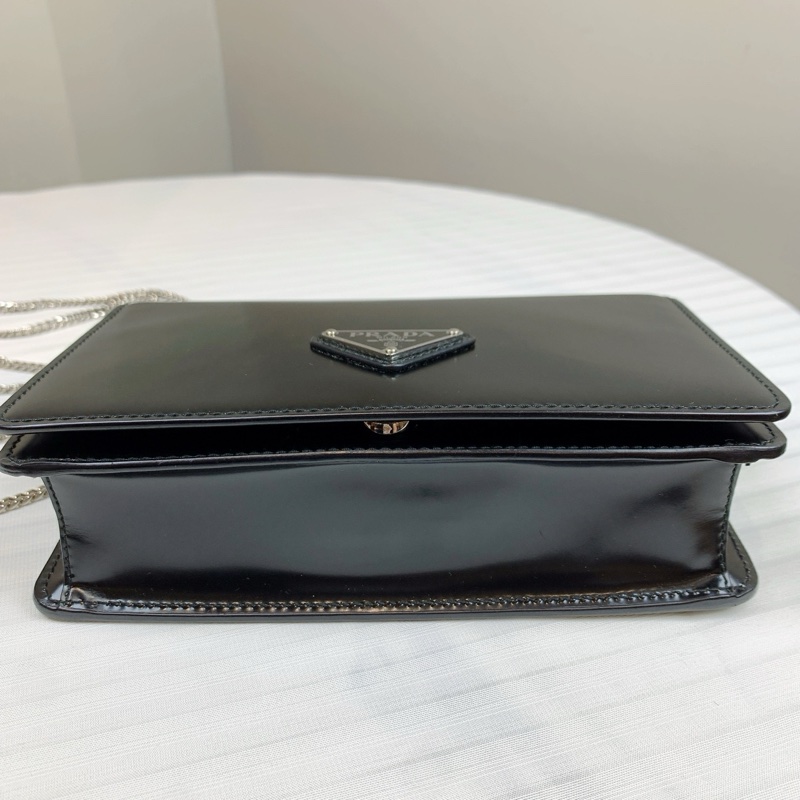 普拉達/Prada 亮面皮革單肩包 19*6*12-6
