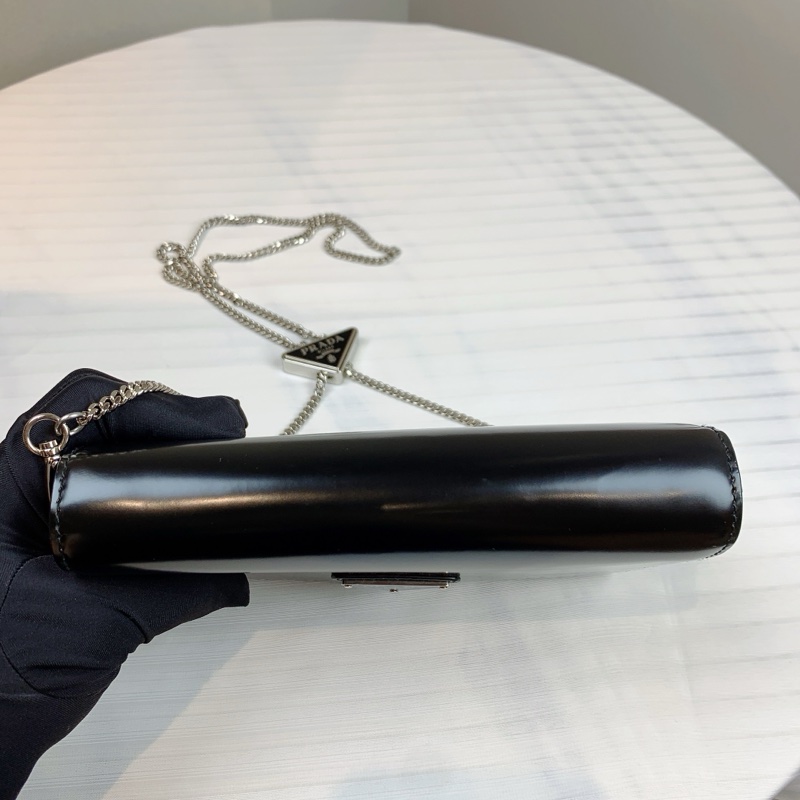 普拉達/Prada 亮面皮革單肩包 19*6*12-7