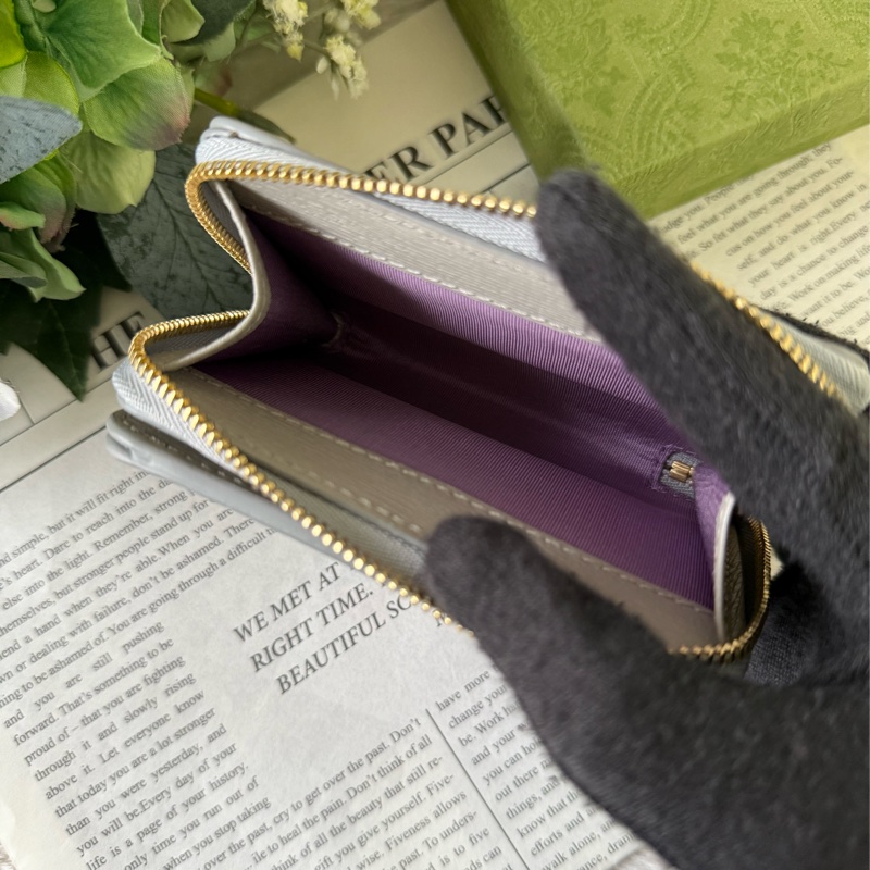 金字Logo 拉鍊零錢袋暗釦二折短夾(灰色)-6