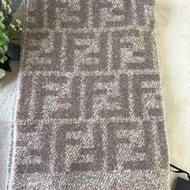 FF Logo 彩色點點混羊駝毛圍巾(鴿灰色)-2