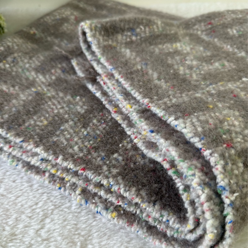 FF Logo 彩色點點混羊駝毛圍巾(鴿灰色)-3