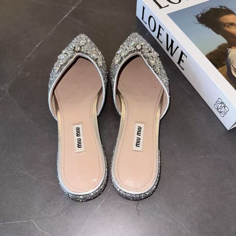 MIUMIU  拖鞋  37.5碼  僅穿過兩次，鞋子成色非常新 無附件-4