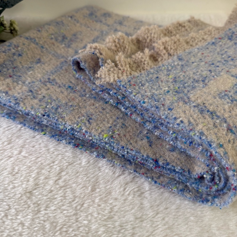 FF Logo 彩色點點混羊駝毛圍巾(藍色)-3