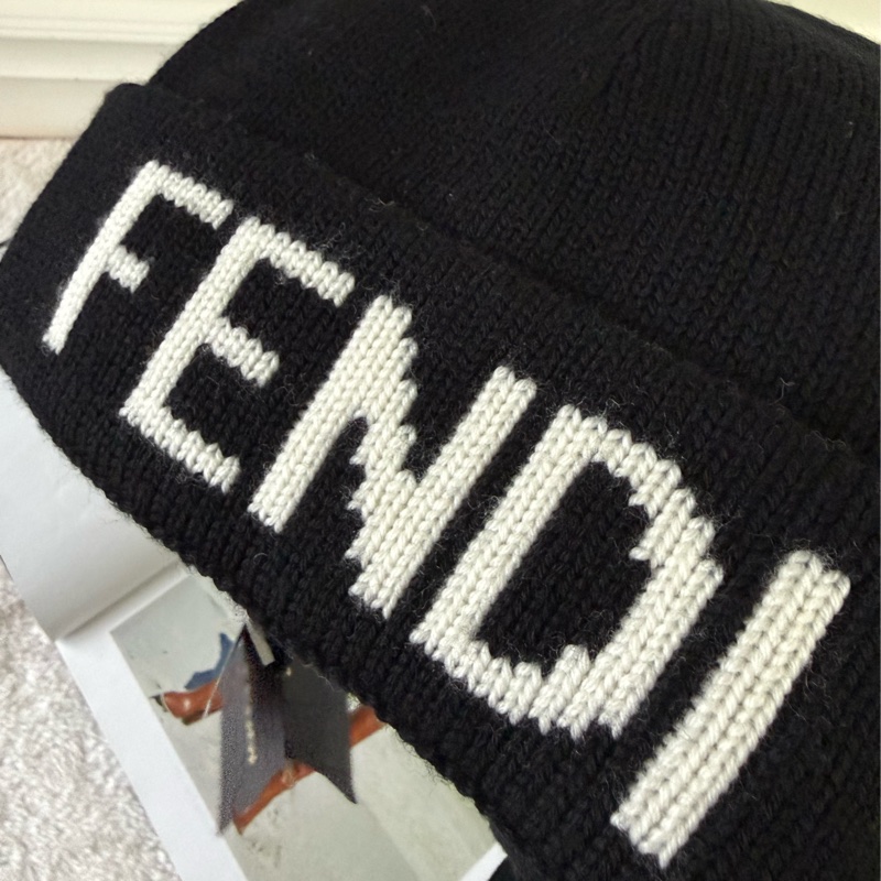 白字Logo 羊毛毛帽(黑色)-5