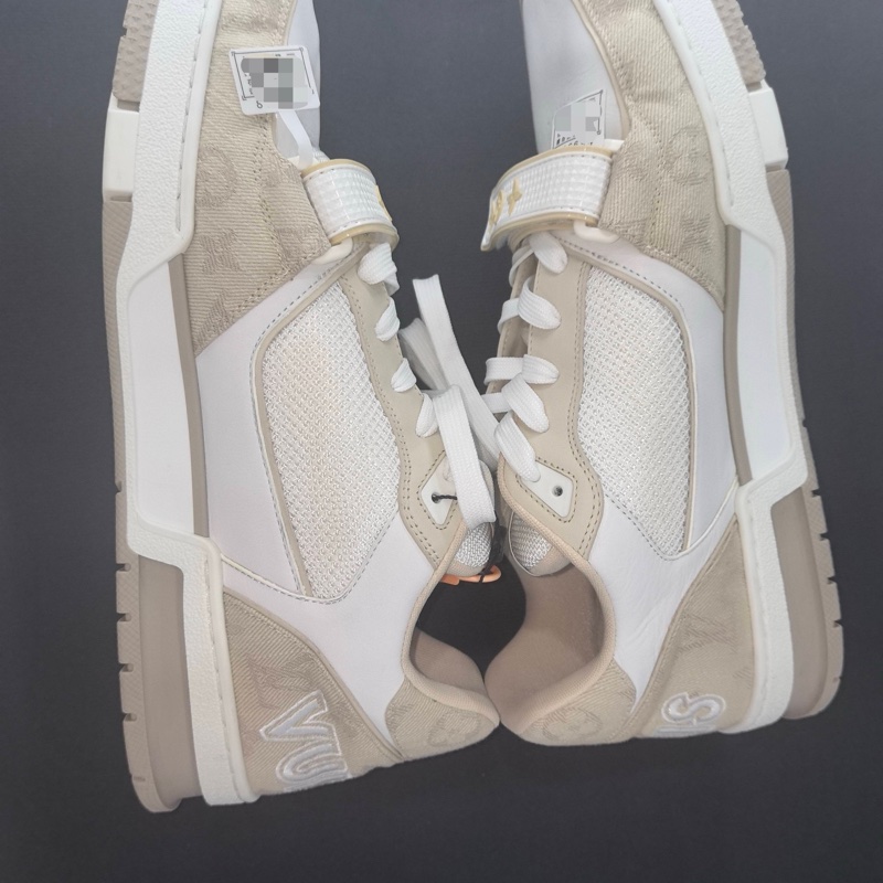 Lv路易威登 Trainer魔術貼奶茶色男款,44碼-5