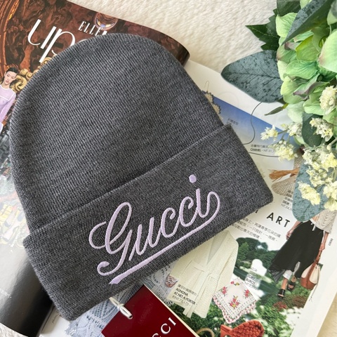 粉字Logo 刺繡羊毛毛帽(灰色)