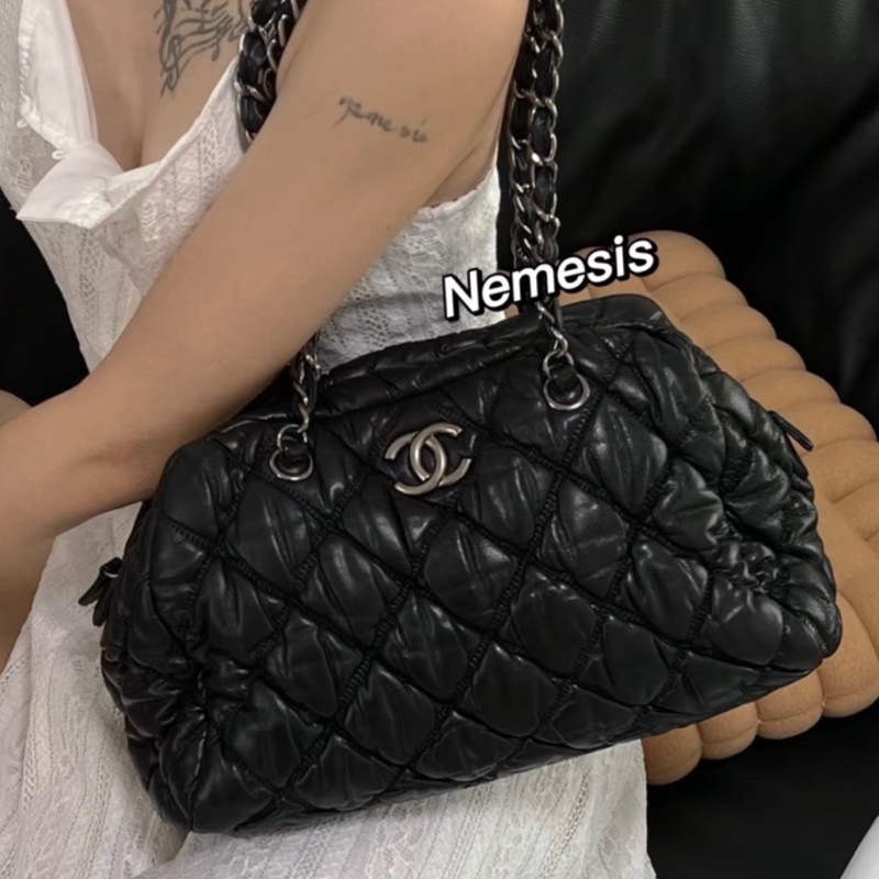 99新wsw)全網最低價 朵泡芙托特包手提單肩包 Chanel 香奈兒黑銀菱格紋雲-2