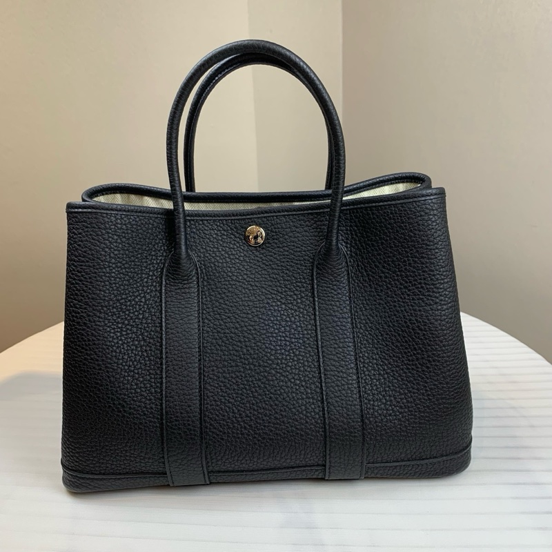 愛馬仕/Hermes 黑色皮革 銀色鈕扣 經典實用 30*14*21-5