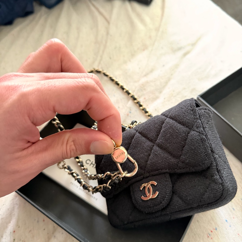 香奈兒迷你包/Authentic Chanel Black Micro Jersey Classic Flap Belt Bag from 2020-47