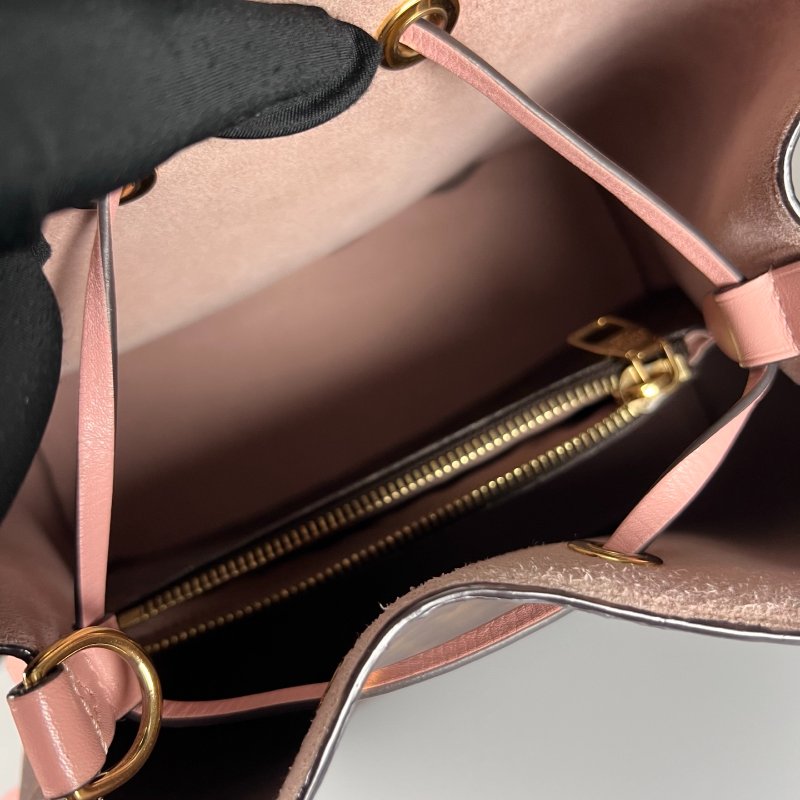 LV M44022  經典Neonoe系列老花粉水桶包MM-5