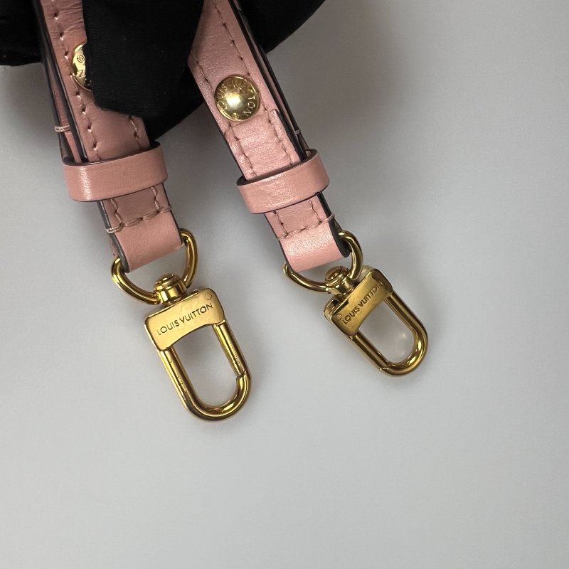 LV M44022  經典Neonoe系列老花粉水桶包MM-8