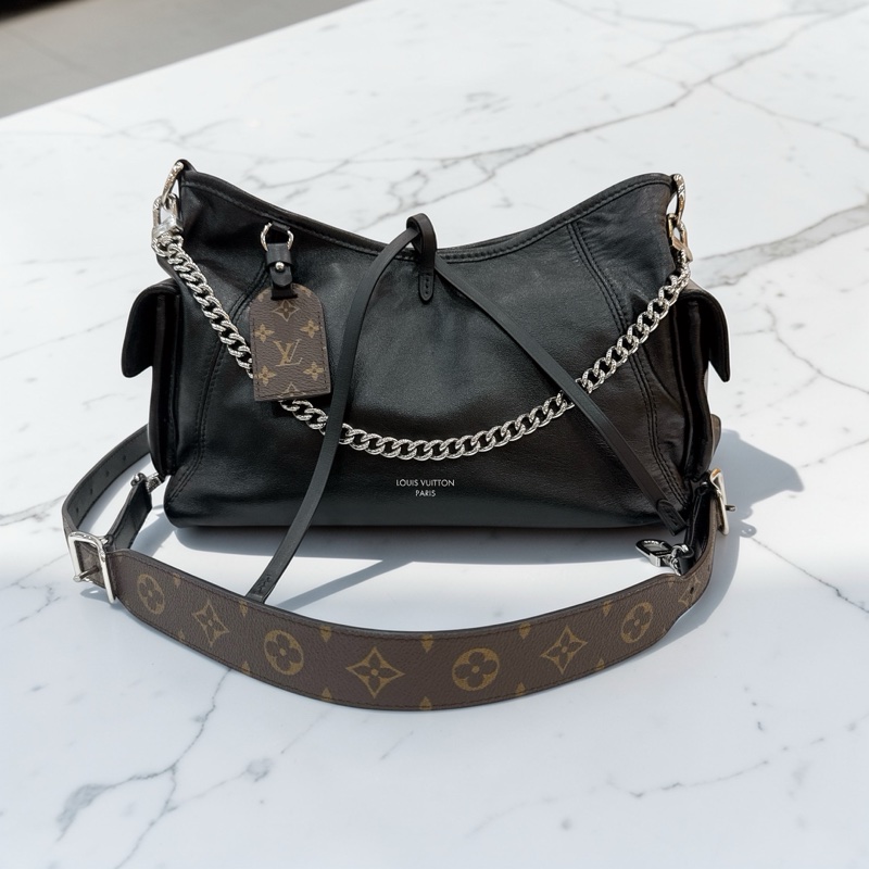 莉亞精品♡ LV M24861 Carryall Cargo Vibe 黑武士 PM 二手-0