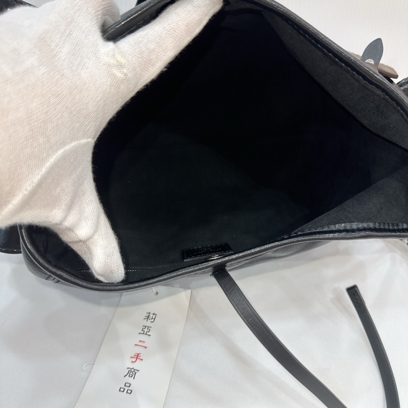 莉亞精品♡ LV M24861 Carryall Cargo Vibe 黑武士 PM 二手-13