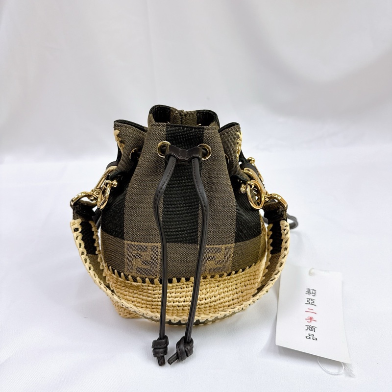 莉亞精品♡ FENDI雙色拼接竹編水桶包 二手-2