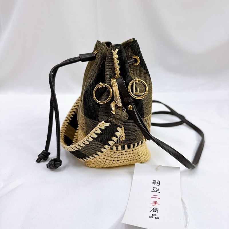 莉亞精品♡ FENDI雙色拼接竹編水桶包 二手-3