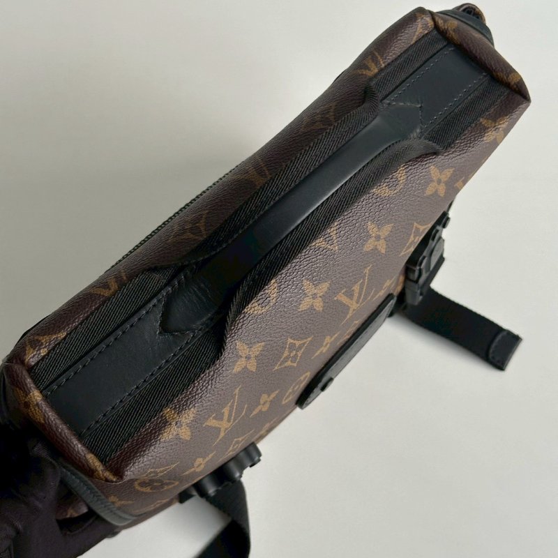 99新🆕 全配有購證🙌🏻 Louis Vuitton LV 路易威登 Trail 郵差包-12