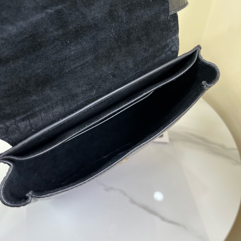 ysl聖羅蘭 黑金鰐壓馬鞍包 尺寸18*16、無附件-5
