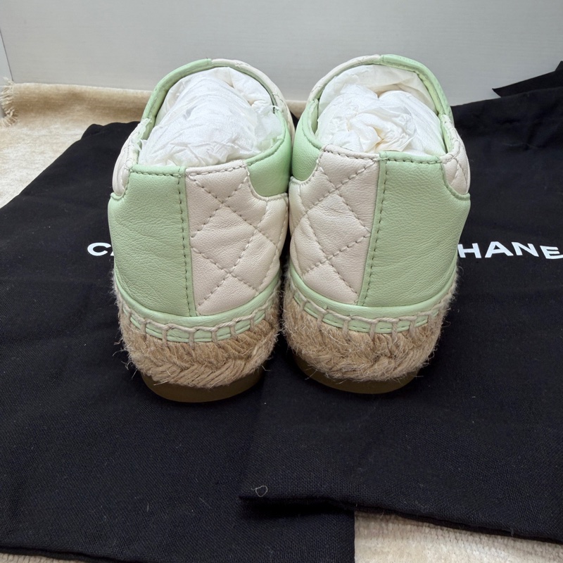 閒置新未使用Chanel 香奈兒 馬卡龍拼白色漁夫鞋  35碼-4