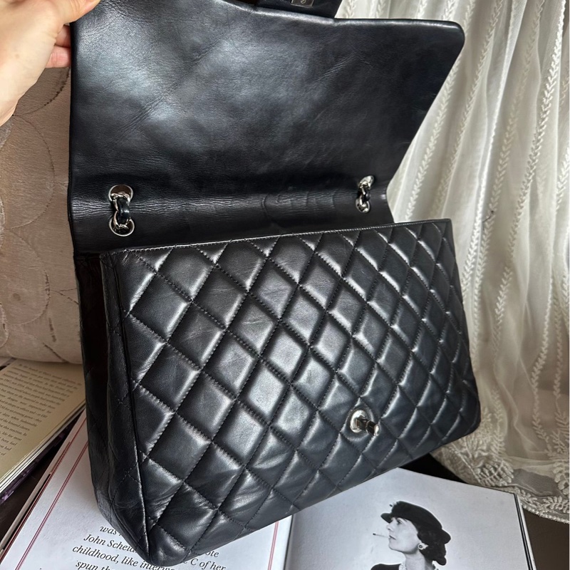 香奈兒 黑色 羊皮鍊條包 Chanel CC Maxi Jumbo Single Flap Chain Bag-24