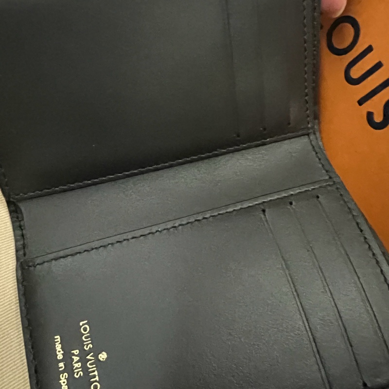 全新 LV Dauphine 短夾-3