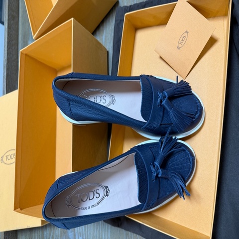 全新 TOD’S 流蘇樂福鞋 Tassel Loafers