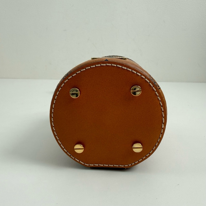 MCM 乾邑色 經典老花 迷你桶包斜挎包-7