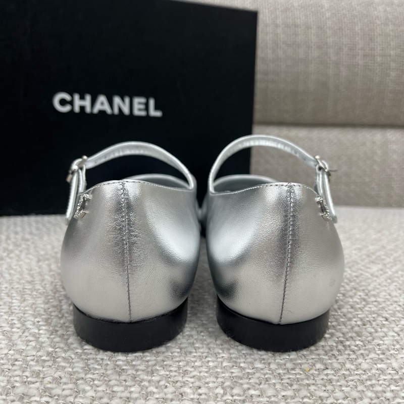 37.5碼全新CHANEL香奈兒 皮革 方頭搭扣 平跟 瑪麗珍鞋 女款 銀色-5