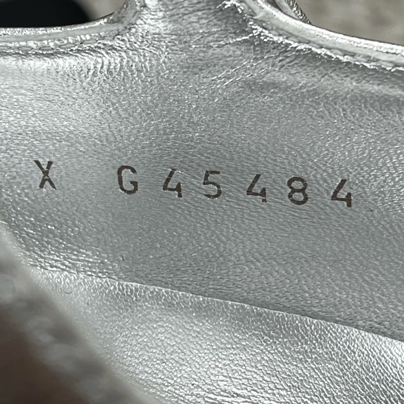 37.5碼全新CHANEL香奈兒 皮革 方頭搭扣 平跟 瑪麗珍鞋 女款 銀色-8