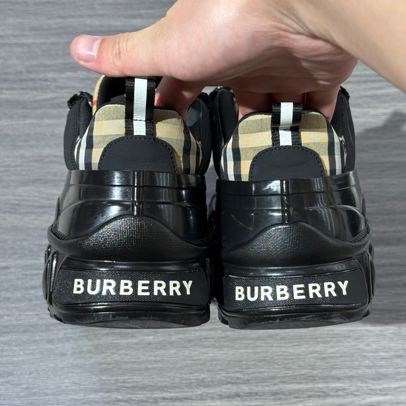 99新 Burberry博柏利 Arthur 減震 低幫 42碼男款 黑色-4