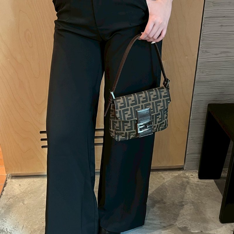 🏷Fendi小方包-0