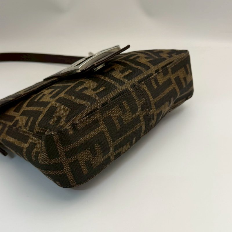 🏷Fendi小方包-5