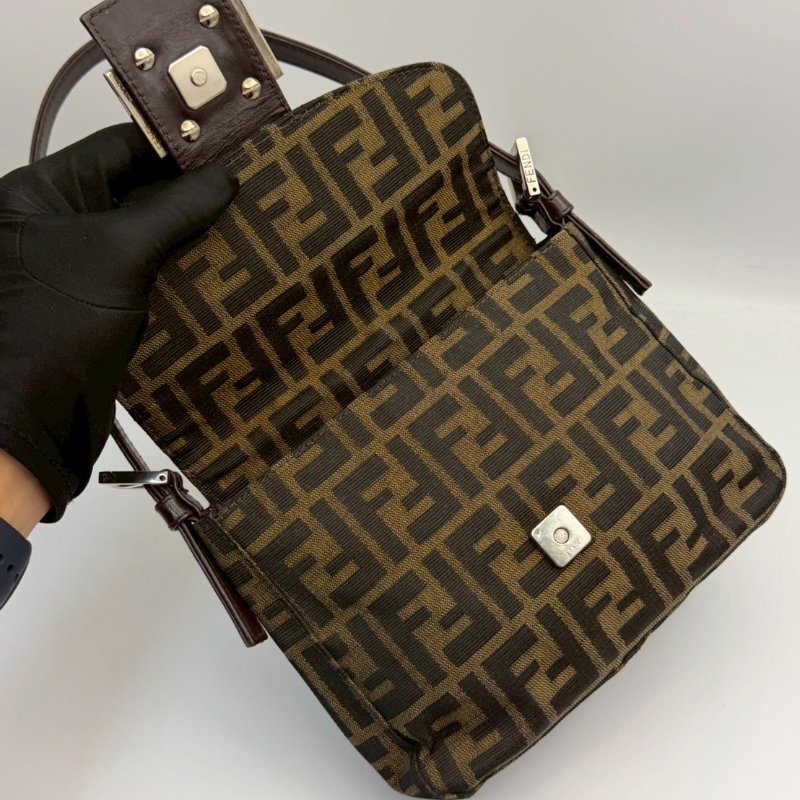 🏷Fendi小方包-6