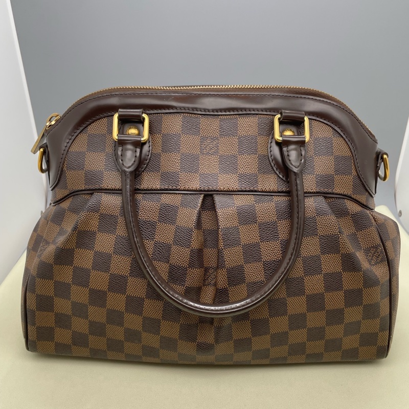 路易威登 Louis Vuitton 棋盤格 Trevi 葫蘆包皮革 尺寸: 34×25×15-1