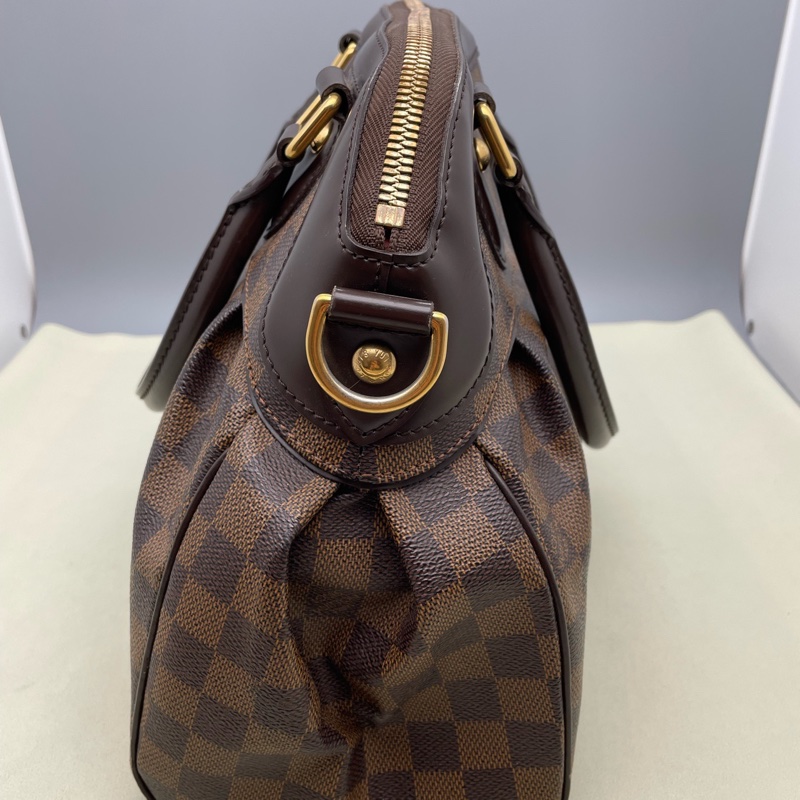 路易威登 Louis Vuitton 棋盤格 Trevi 葫蘆包皮革 尺寸: 34×25×15-3