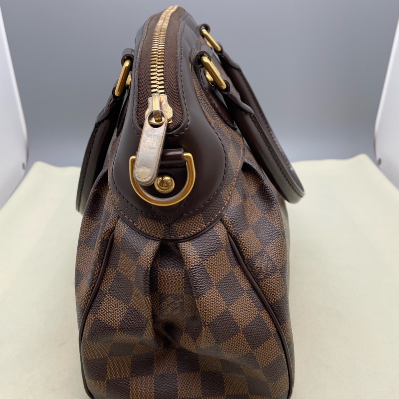 路易威登 Louis Vuitton 棋盤格 Trevi 葫蘆包皮革 尺寸: 34×25×15-5