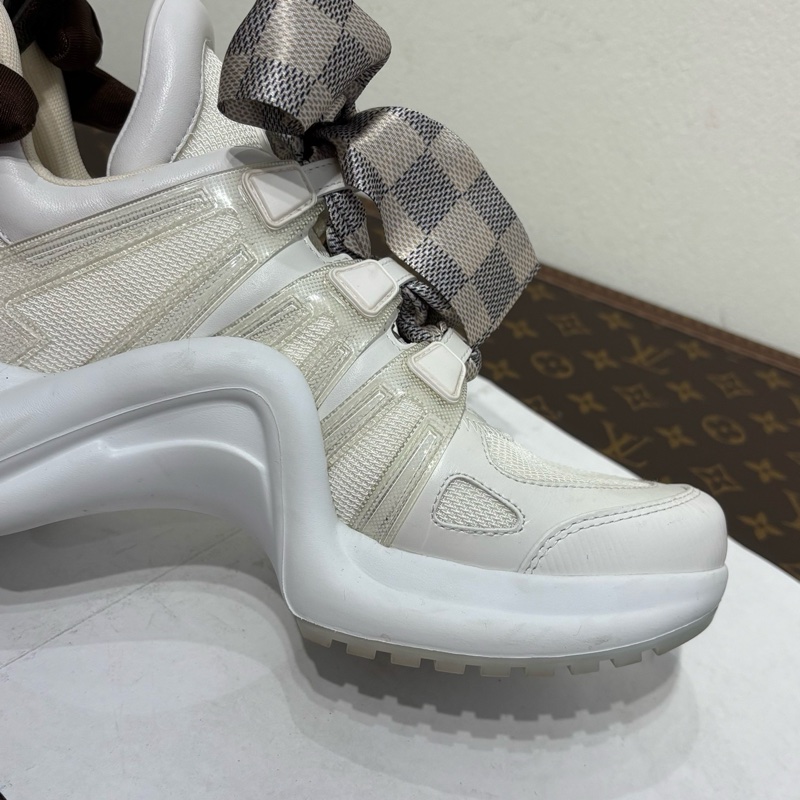 Lv 路易威登 白色老爹鞋 尺碼:37.5碼 無附件 輕微使用-3